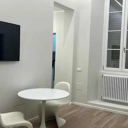 Les Di - Cavour Parma