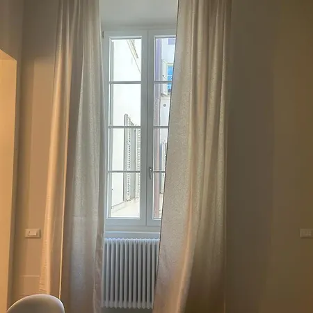 Les Di - Cavour * Parma